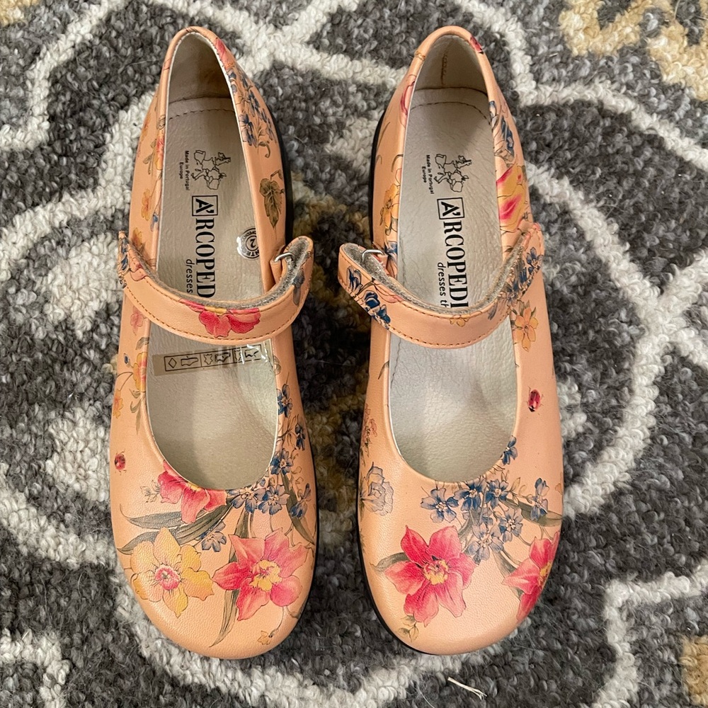 ARCOPEDICO shoes size 37. Made in Portugal. Brand New! Retail $150